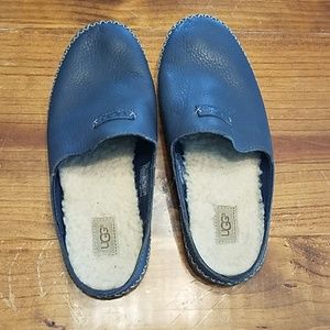 UGG house shoe